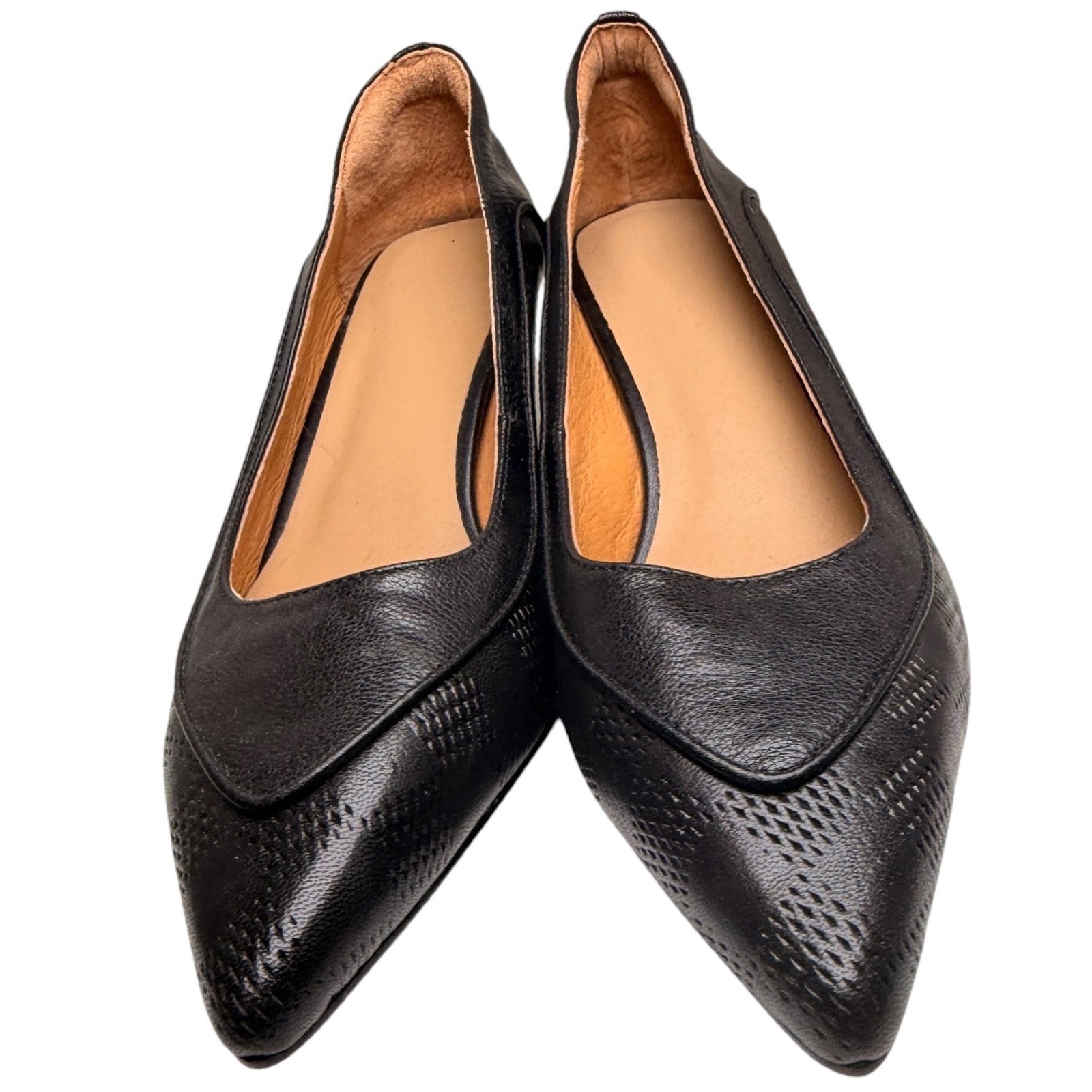Dwarves Handmade Black Leather Kitten Heel Pumps Size 5 Nwob — image 4 of 8